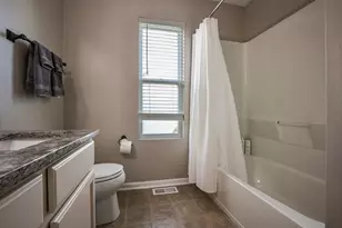 3536 Gallant Fox Dr, Elgin, IL 60124 - Photo 19