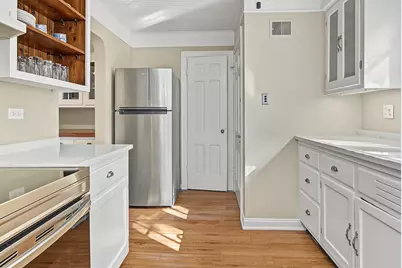 650 Asbury Avenue, Evanston, IL 60202 - Photo 9