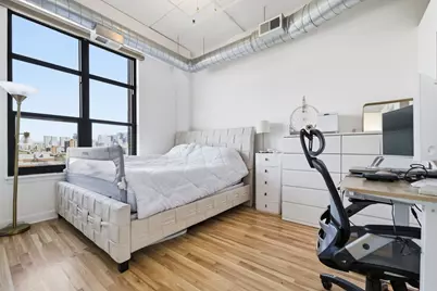 811 W 15th Place #605, Chicago, IL 60608 - Photo 9