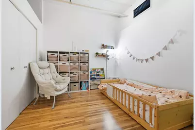 811 W 15th Place #605, Chicago, IL 60608 - Photo 11