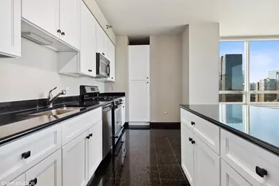 33 W Ontario Street #41ES, Chicago, IL 60654 - Photo 7