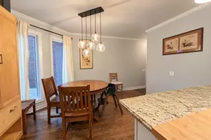 415 W Grant Pl, Chicago, IL 60614 - Photo 5