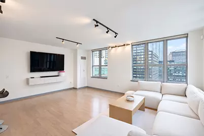 125 S Jefferson Street #2407, Chicago, IL 60661 - Photo 3