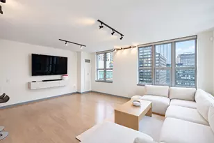 125 S Jefferson St, Chicago, IL 60661 - Photo 3