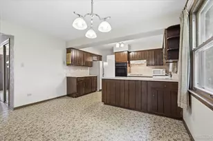 7008 Blackburn Ave, Downers Grove, IL 60516 - Photo 11