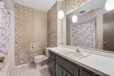 7008 Blackburn Avenue, Downers Grove, IL 60516 - Photo 23