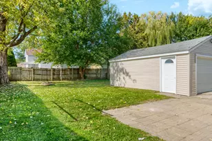 741 Hinman St, Aurora, IL 60505 - Photo 39