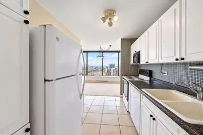 5455 N Sheridan Road #3815, Chicago, IL 60640 - Photo 9