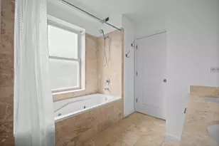 2715 N Sawyer Ave, Chicago, IL 60647 - Photo 11