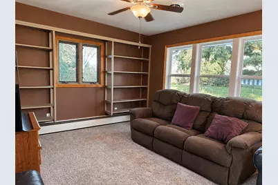 1724 Avenue F, Sterling, IL 61081 - Photo 11