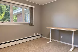 1724 Avenue F, Sterling, IL 61081 - Photo 21