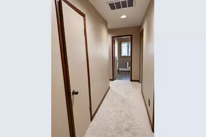 1724 Avenue F, Sterling, IL 61081 - Photo 19