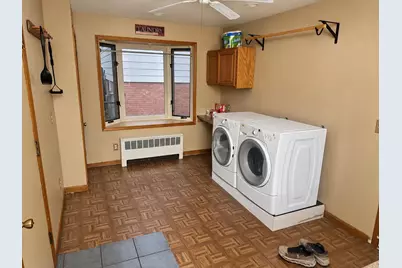 1724 Avenue F, Sterling, IL 61081 - Photo 39