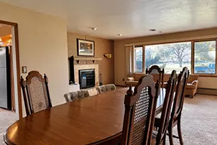1724 Avenue F, Sterling, IL 61081 - Photo 13