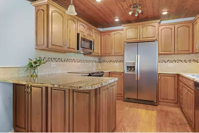 935 Sunrise Road, Green Oaks, IL 60048 - Photo 9