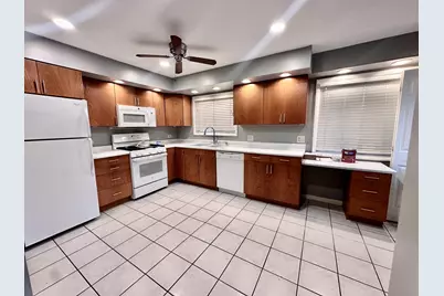 1702 W Oakton Street, Arlington Heights, IL 60004 - Photo 3
