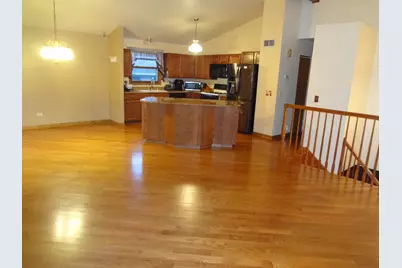 4193 Blackstone Avenue, Gurnee, IL 60031 - Photo 9