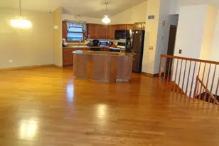 4193 Blackstone Ave, Gurnee, IL 60031 - Photo 9