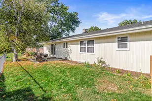 302 Pleasure Dr, Yorkville, IL 60560 - Photo 25