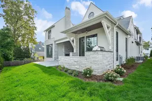 333 W Benton Ave, Naperville, IL 60540 - Photo 39