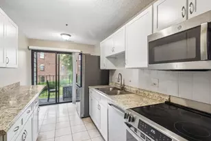 720 Weidner Rd, Buffalo Grove, IL 60089 - Photo 9