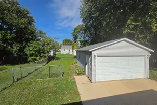 1410 E 14th St, Sterling, IL 61081 - Photo 13