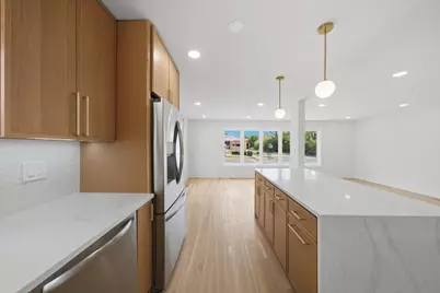 9356 S Oglesby Avenue, Chicago, IL 60617 - Photo 7