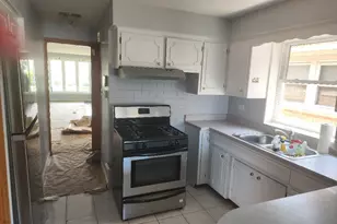 7810 Mayfield Ave S, Burbank, IL 60459 - Photo 3
