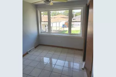 7810 Mayfield Avenue S #HOUSE, Burbank, IL 60459 - Photo 5