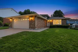10S221 Suffield Dr, Downers Grove, IL 60516 - Photo 27