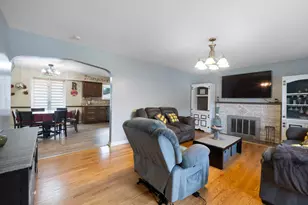 10050 WestManor Dr, Franklin Park, IL 60131 - Photo 5