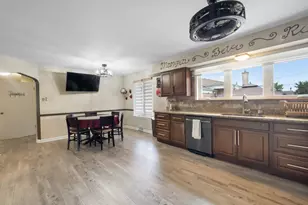 10050 WestManor Dr, Franklin Park, IL 60131 - Photo 9