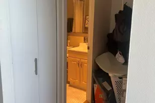 70 W Burton Pl, Chicago, IL 60610 - Photo 11