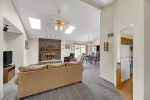 6316 Knollwood Dr, Oak Forest, IL 60452 - Photo 5