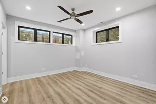 3116 N Western Ave, Chicago, IL 60618 - Photo 17
