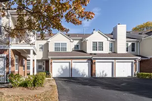 674 Portage Ct, Vernon Hills, IL 60061 - Photo 1