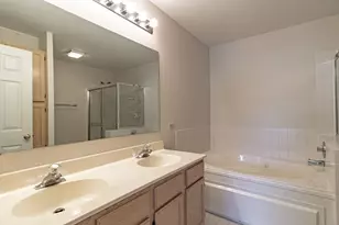 674 Portage Ct, Vernon Hills, IL 60061 - Photo 21