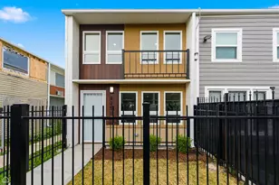 825 E 48th St, Chicago, IL 60615 - Photo 1