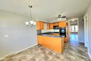 6831 W 64th St, Chicago, IL 60638 - Photo 7