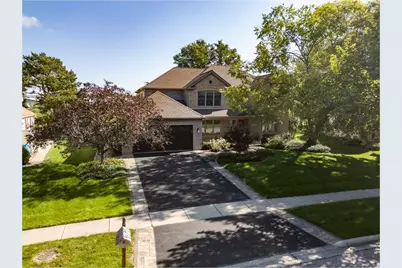 360 Ambria Drive, Mundelein, IL 60060 - Photo 1