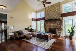 360 Ambria Dr, Mundelein, IL 60060 - Photo 13