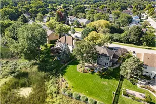 360 Ambria Dr, Mundelein, IL 60060 - Photo 5