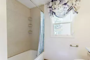 360 Ambria Dr, Mundelein, IL 60060 - Photo 29