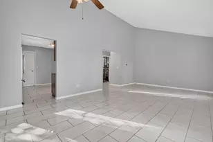 1840 Shetland Dr, Wheaton, IL 60189 - Photo 7