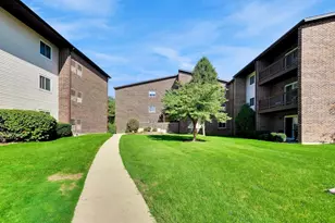 640 Perrie Dr, Elk Grove Village, IL 60007 - Photo 13