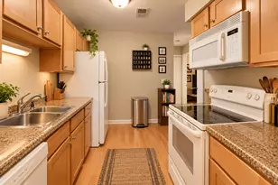 640 Perrie Dr, Elk Grove Village, IL 60007 - Photo 5