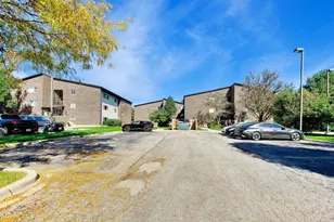 640 Perrie Dr, Elk Grove Village, IL 60007 - Photo 19