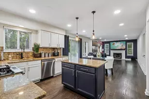 18106 W Hampshire Dr, Gurnee, IL 60031 - Photo 13