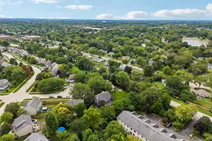 18106 W Hampshire Dr, Gurnee, IL 60031 - Photo 43