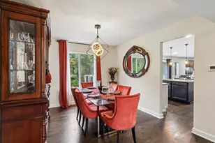 18106 W Hampshire Dr, Gurnee, IL 60031 - Photo 5